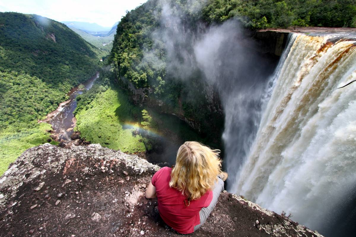 Kaieteur Falls vertigo view