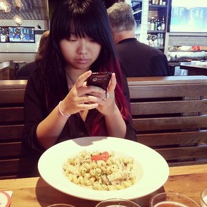 Those Who Instagram Food Have Deep Medical Issues?